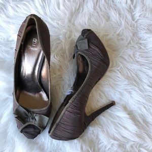 Peep Toe High Heels with Bow Brown Fabric